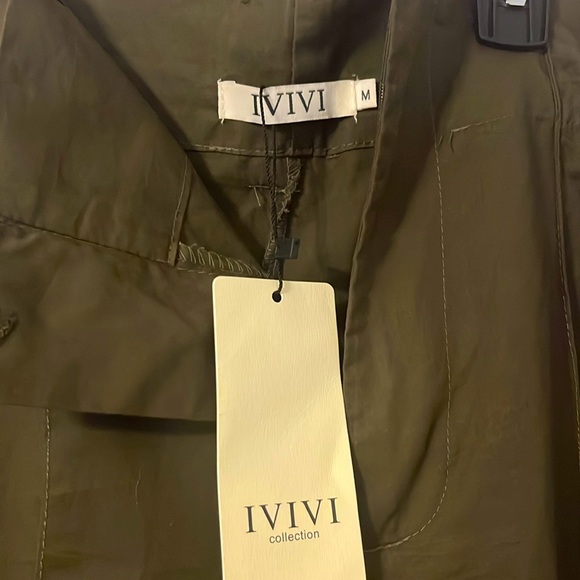 NWT M Ivivi Wide leg Hunter Green pant. - Picture 2 of 5